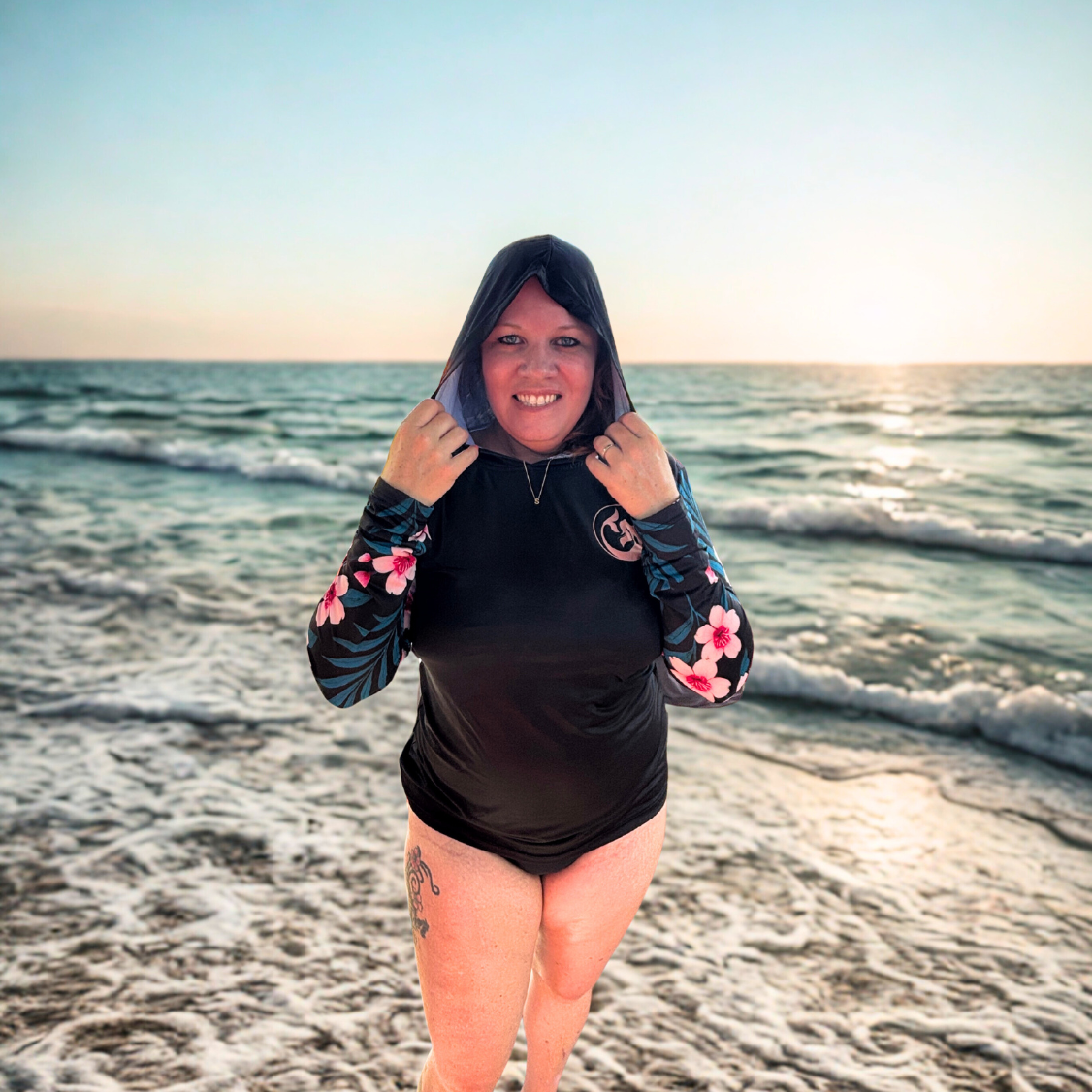 Women's Sun Shirt - Tropical Black with Hood/Thumbholes