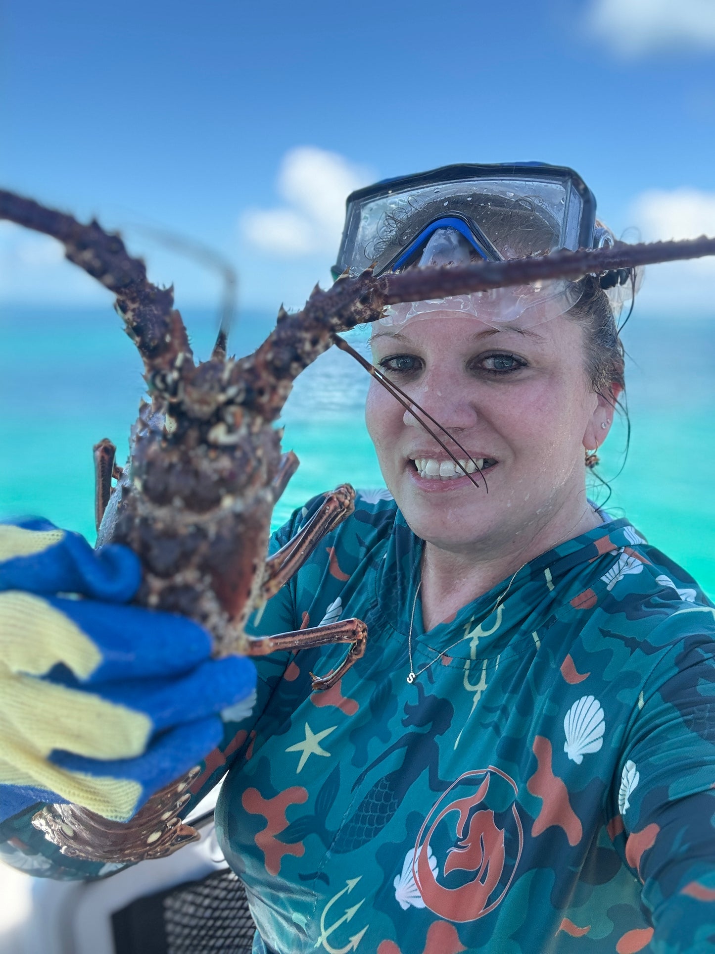 Women's Sun Shirt - Mermaid Camo Green with with Hood/Thumbholes